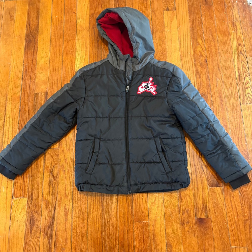 Nike Air Jordan Kids Size M (10-12) Puffer Jacket Black Gray Red Hooded Full Zip